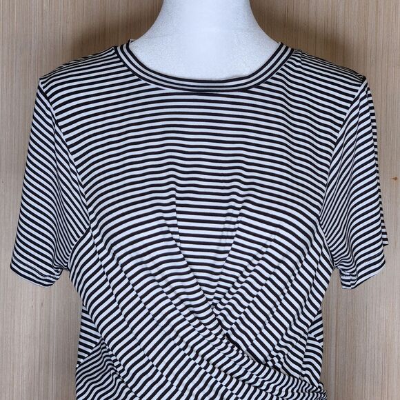 Joe's Chloe Crossover Front Black White Stripe Tee Short Sleeve Women's Medium - Picture 2 of 8